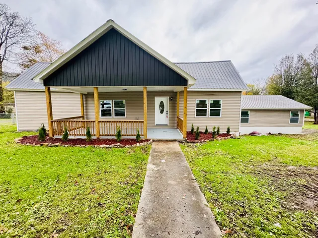 $299,500 | 158 West Spring Avenue, Whitwell, TN 37397
