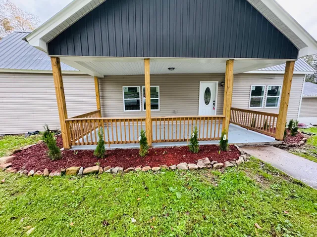 $299,500 | 158 West Spring Avenue, Whitwell, TN 37397