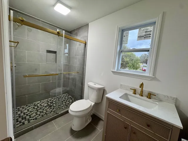 $299,500 | 158 West Spring Avenue, Whitwell, TN 37397