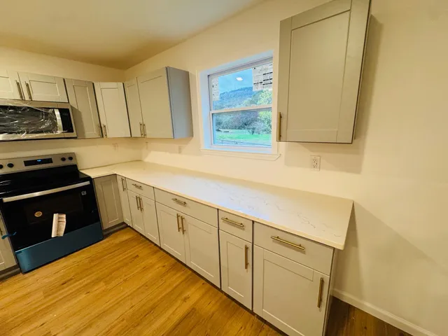 $299,500 | 158 West Spring Avenue, Whitwell, TN 37397