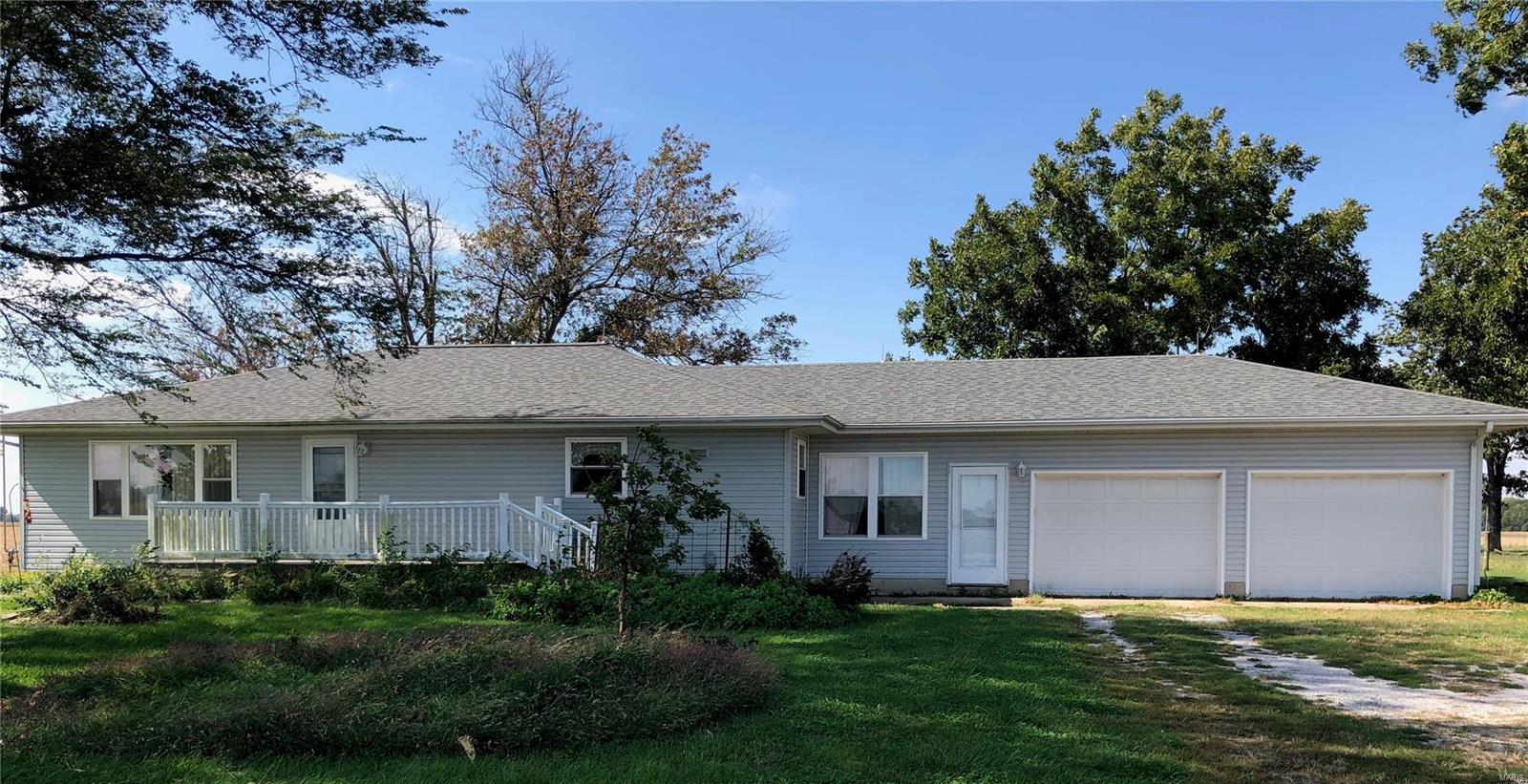 10411 Shattuc Road Centralia, IL 62801 - Photo 1 of 8