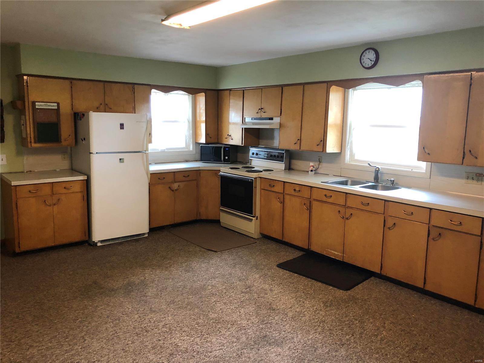 10411 Shattuc Road Centralia, IL 62801 - Photo 5 of 8