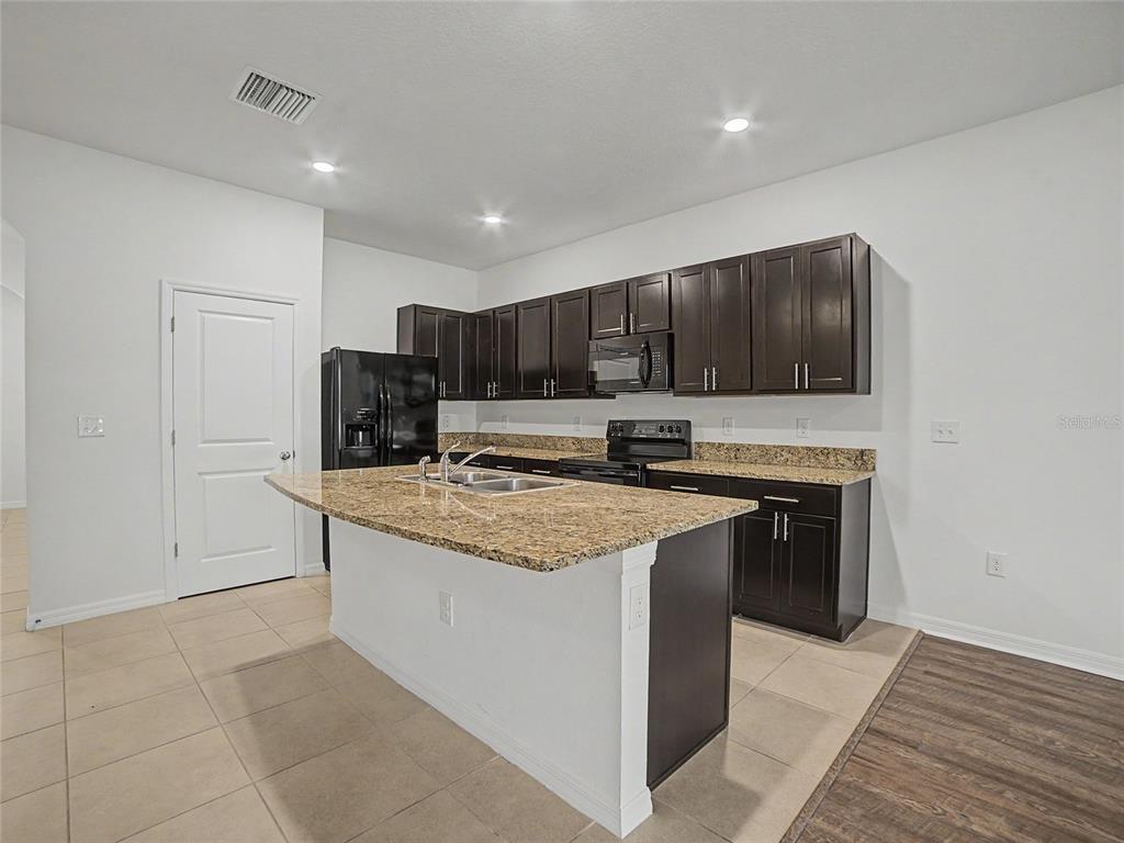 8619 Falling Blue Place Riverview, FL 33578 - Photo 8 of 19