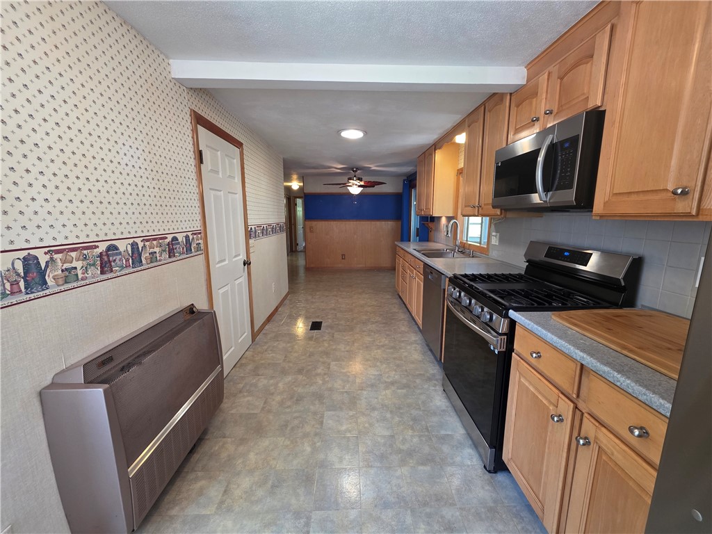 1 Hopkins Court Coventry, RI 02816 - Photo 12 of 38