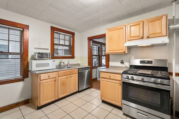 $1,495,000 | 8-10 Henry Street, Brookline, MA 02445