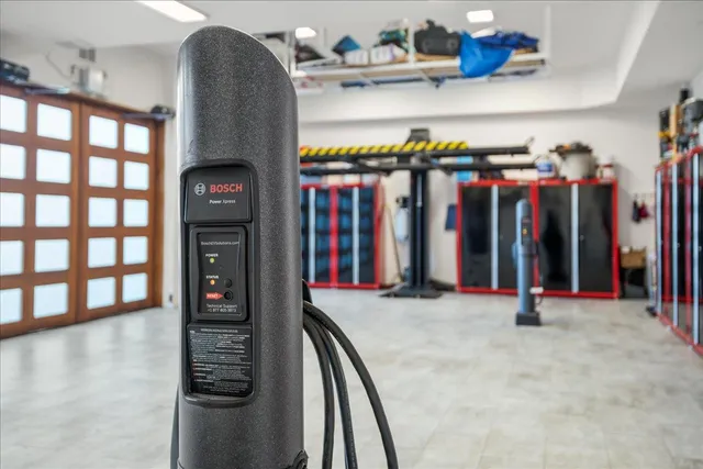 $18,950,000 | 20078 Goetting Court, Saratoga, CA 95070