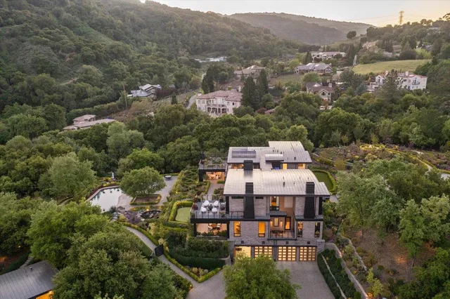 $18,950,000 | 20078 Goetting Court, Saratoga, CA 95070