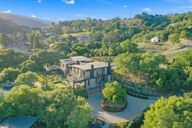 $18,950,000 | 20078 Goetting Court, Saratoga, CA 95070