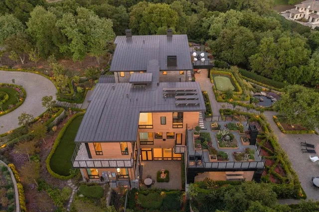 $18,950,000 | 20078 Goetting Court, Saratoga, CA 95070