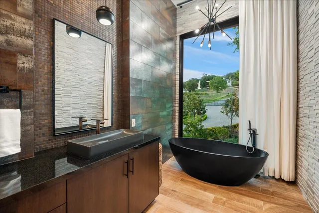 $18,950,000 | 20078 Goetting Court, Saratoga, CA 95070