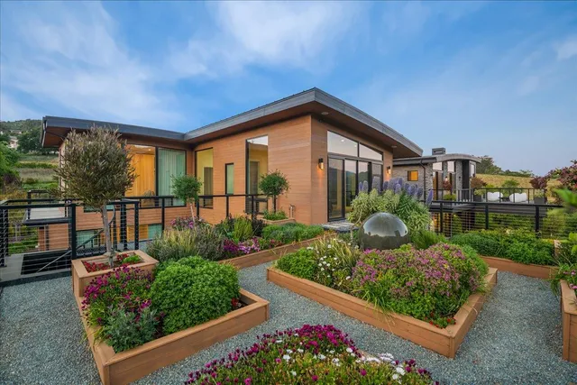 $18,950,000 | 20078 Goetting Court, Saratoga, CA 95070