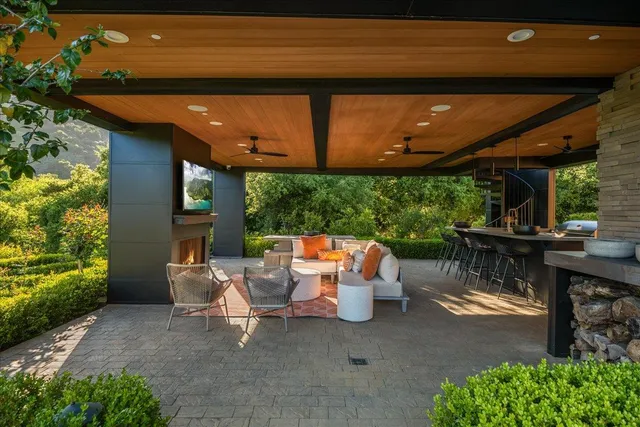 $18,950,000 | 20078 Goetting Court, Saratoga, CA 95070