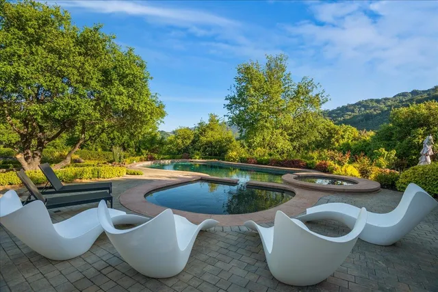 $18,950,000 | 20078 Goetting Court, Saratoga, CA 95070