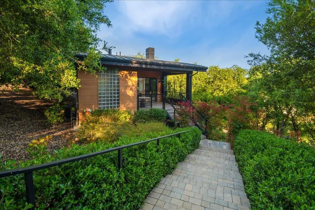 $18,950,000 | 20078 Goetting Court, Saratoga, CA 95070