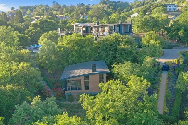 $18,950,000 | 20078 Goetting Court, Saratoga, CA 95070