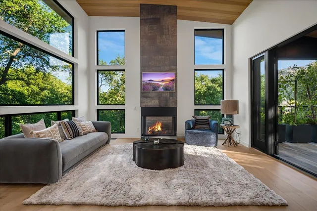 $18,950,000 | 20078 Goetting Court, Saratoga, CA 95070