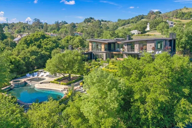 $18,950,000 | 20078 Goetting Court, Saratoga, CA 95070