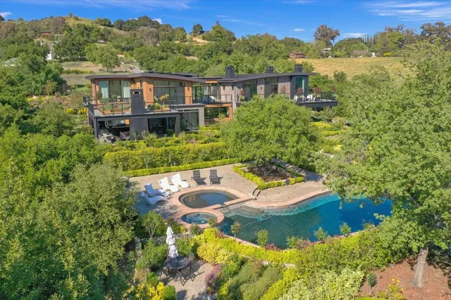 $18,950,000 | 20078 Goetting Court, Saratoga, CA 95070