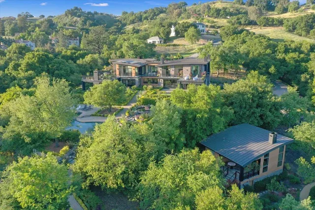$18,950,000 | 20078 Goetting Court, Saratoga, CA 95070