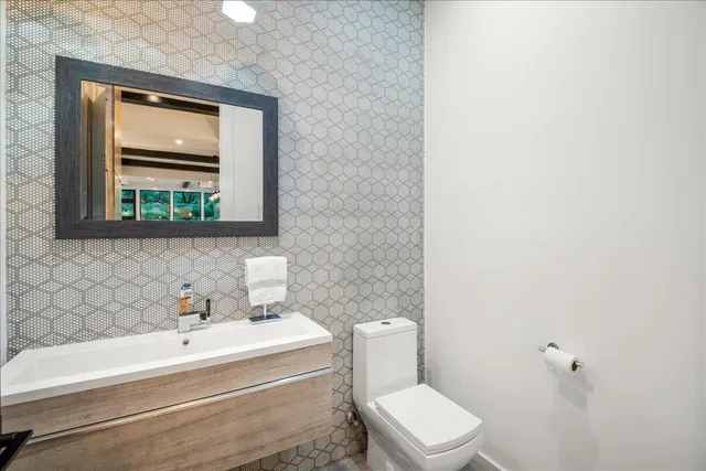 $18,950,000 | 20078 Goetting Court, Saratoga, CA 95070