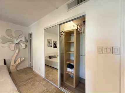 $474,000 | 1001 Three Islands Boulevard, Unit 3331, Hallandale Beach, FL 33009