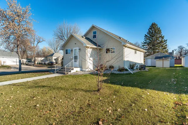 $155,000 | 1024 Stearns Street, Crookston, MN 56716