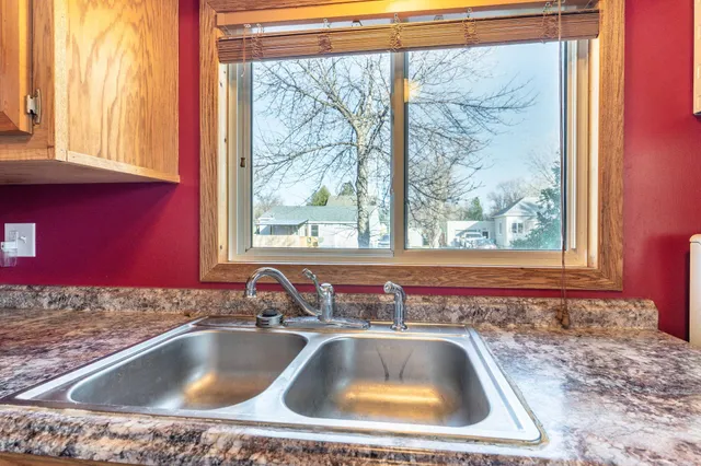 $155,000 | 1024 Stearns Street, Crookston, MN 56716