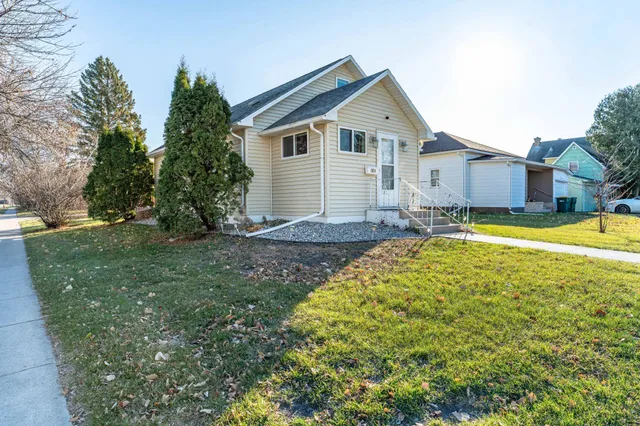 $155,000 | 1024 Stearns Street, Crookston, MN 56716