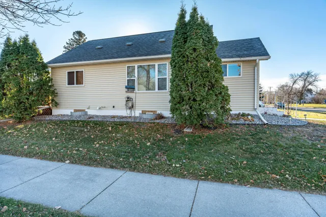 $155,000 | 1024 Stearns Street, Crookston, MN 56716