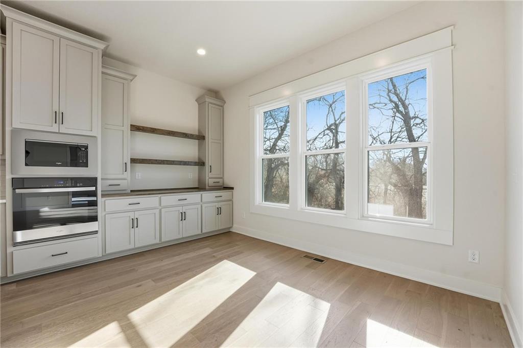 2717 Southwest 12 Street Lee's Summit, MO 64081 - Photo 14 of 49