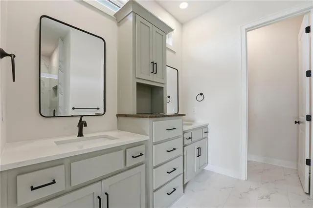 $675,000 | 2717 Southwest 12 Street, Lee's Summit, MO 64081