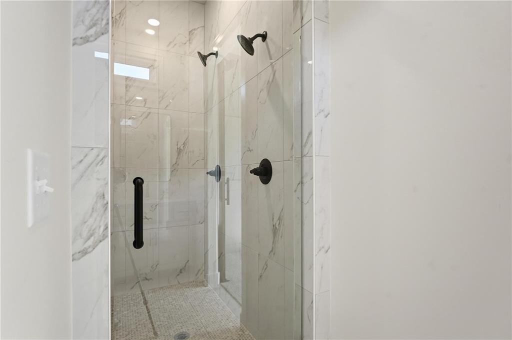 2717 Southwest 12 Street Lee's Summit, MO 64081 - Photo 24 of 49