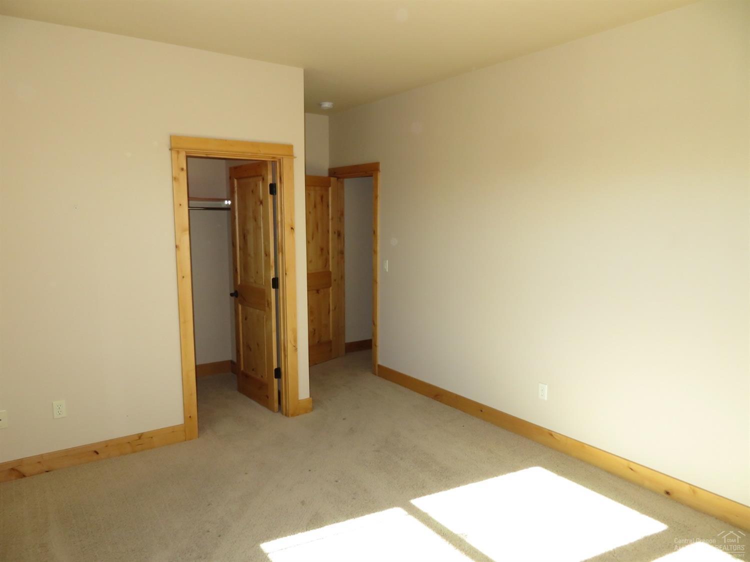 949 Southwest Vantage Point Way Bend, OR 97702 - Photo 16 of 25 Additional Photo