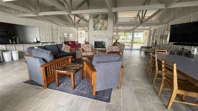 $199,000 | 2510 Southwest 14th Drive, Unit 316, Gainesville, FL 32608