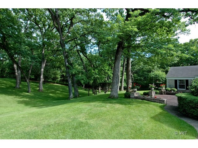 621 Ravine Road Dundee, IL 60118 - Photo 2 of 24