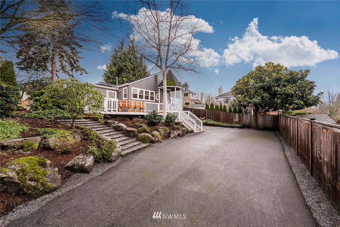 9010 Northeast 151st Street Bothell, WA 98011 - Photo 2 of 22 Gallery Image 2