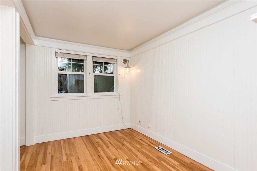 9010 Northeast 151st Street Bothell, WA 98011 - Photo 16 of 22 Gallery Image 16