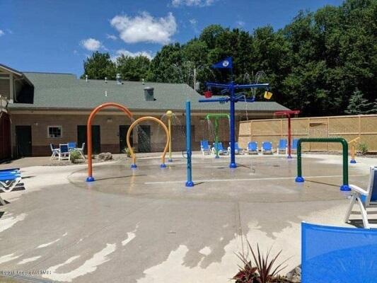 729 Sheffick Road Gouldsboro, PA 18424 - Photo 17 of 18 SPLASH PAD