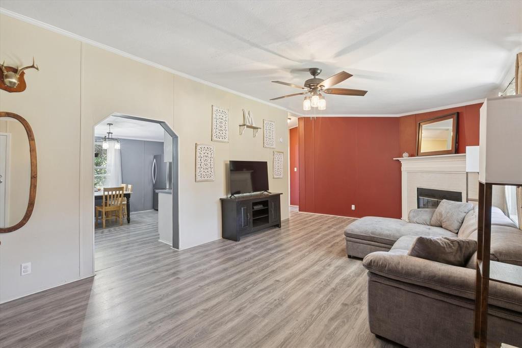 235 Wonder Drive Springtown, TX 76082 - Photo 12 of 36