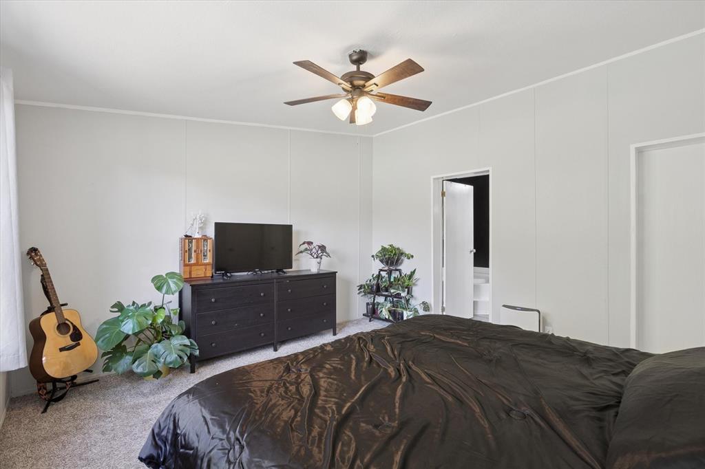 235 Wonder Drive Springtown, TX 76082 - Photo 22 of 36