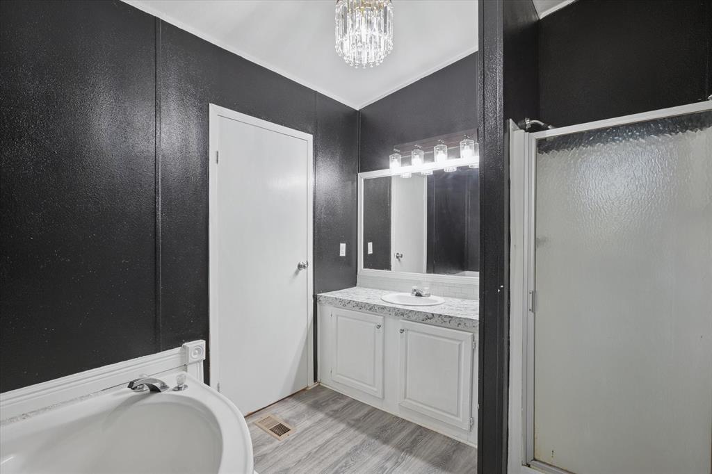 235 Wonder Drive Springtown, TX 76082 - Photo 23 of 36