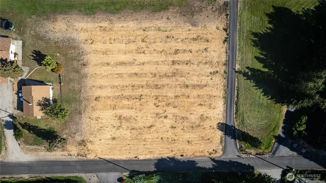 a view of door with outdoor space