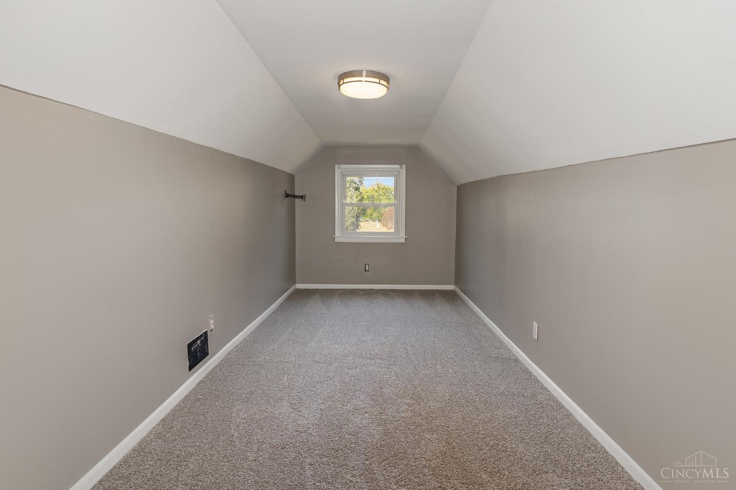10426 West Mill Road Cincinnati, OH 45231 - Photo 21 of 28 Bedroom #2
