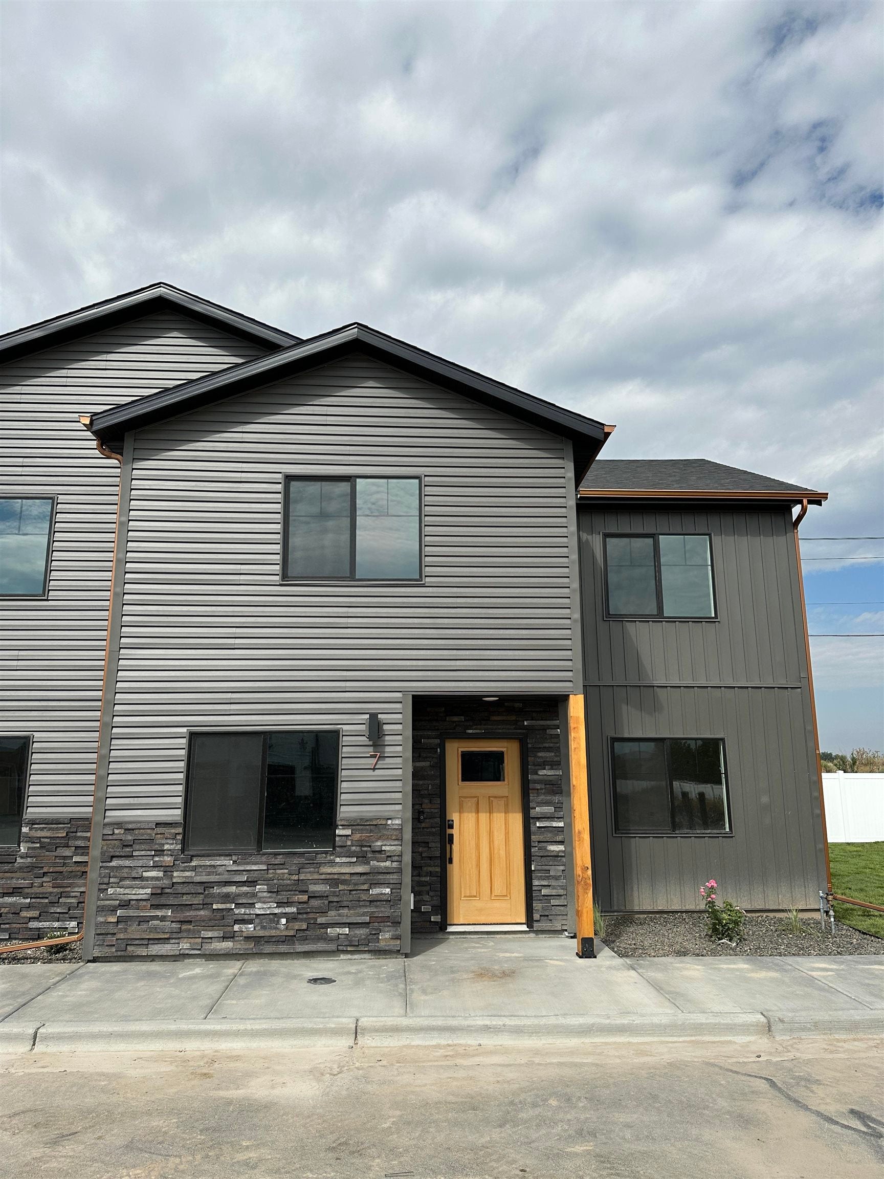 3780 Philbin Road, Unit 7 Pocatello, ID 83201 - Photo 1 of 1 Gallery Image 1