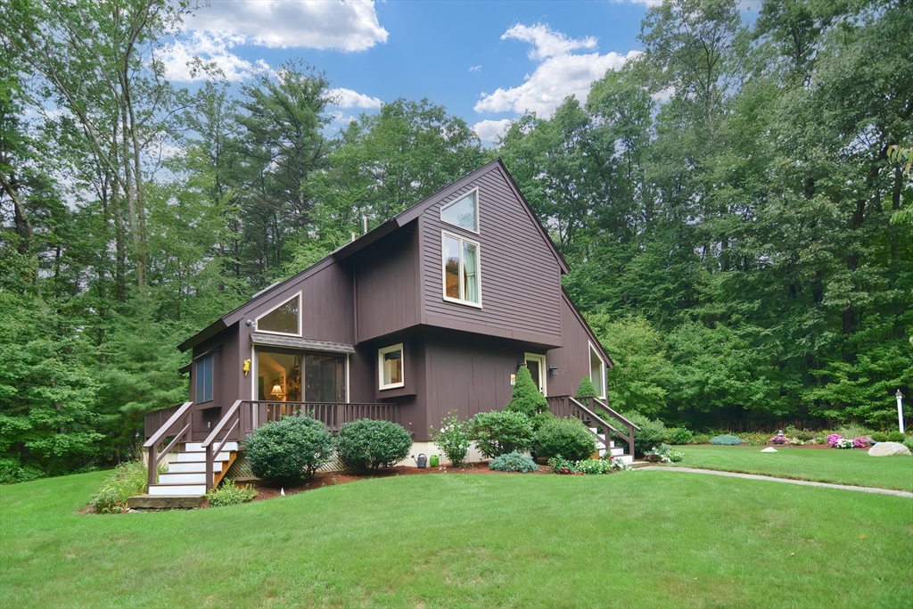 6 Castle Hill Road Hopkinton, MA 01748 - Photo 5 of 42 Gallery Image 5