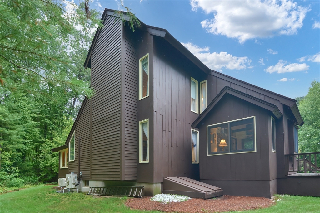 6 Castle Hill Road Hopkinton, MA 01748 - Photo 6 of 42 Gallery Image 6