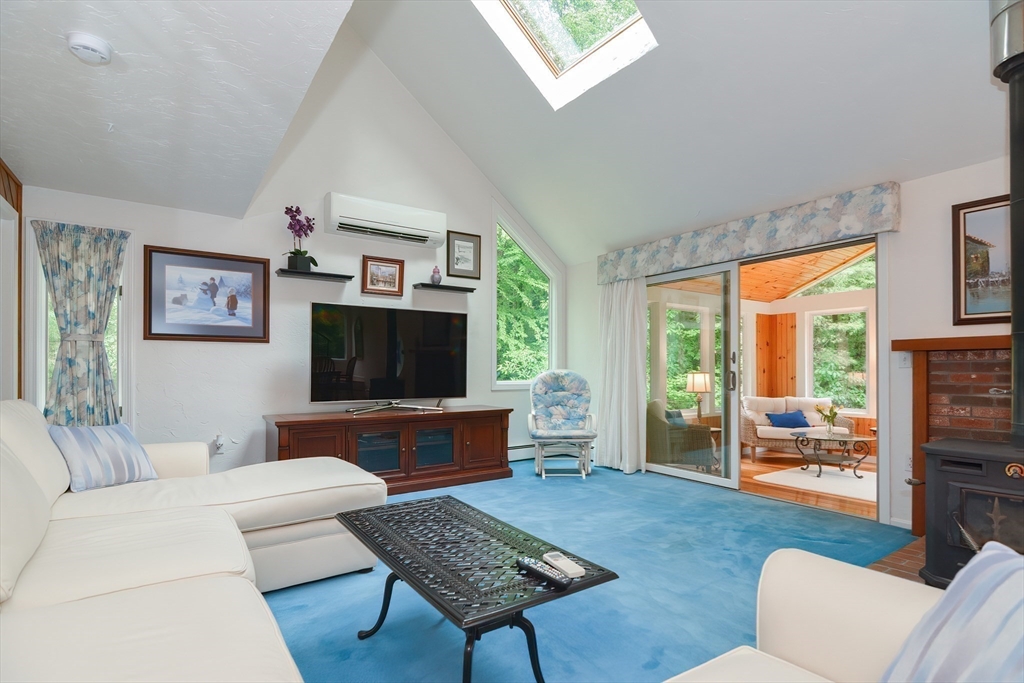 6 Castle Hill Road Hopkinton, MA 01748 - Photo 8 of 42 Gallery Image 8