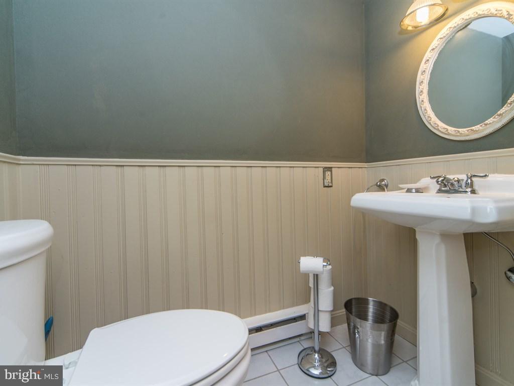 1513 Picnic Grove Road Manheim, PA 17545 - Photo 15 of 58