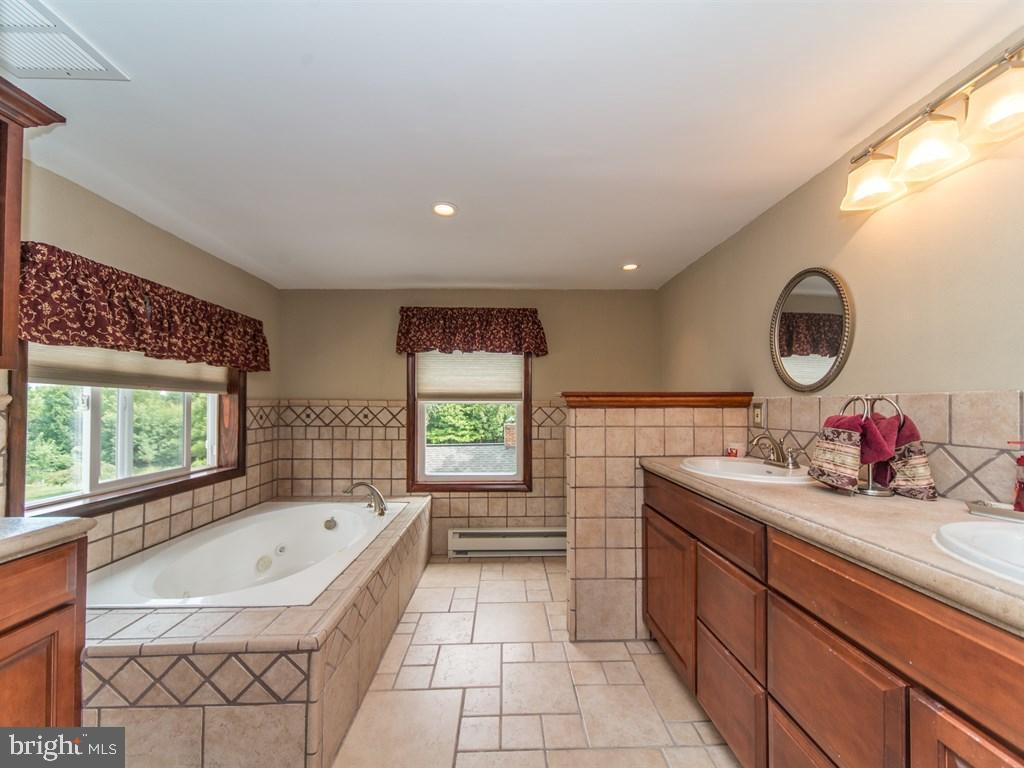 1513 Picnic Grove Road Manheim, PA 17545 - Photo 31 of 58