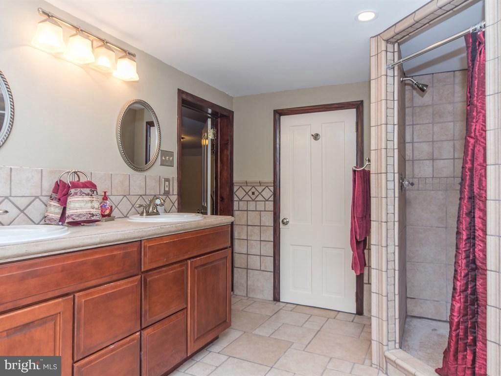 1513 Picnic Grove Road Manheim, PA 17545 - Photo 32 of 58